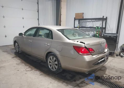 2005 Toyota Avalon Xls z USA, uszkodzony, nr VIN 4T1BK36B35U061044